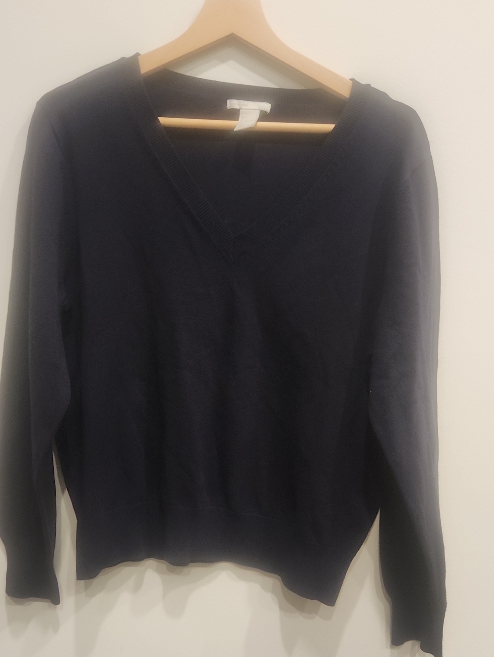 Women's V-Neck Sweater - Navy